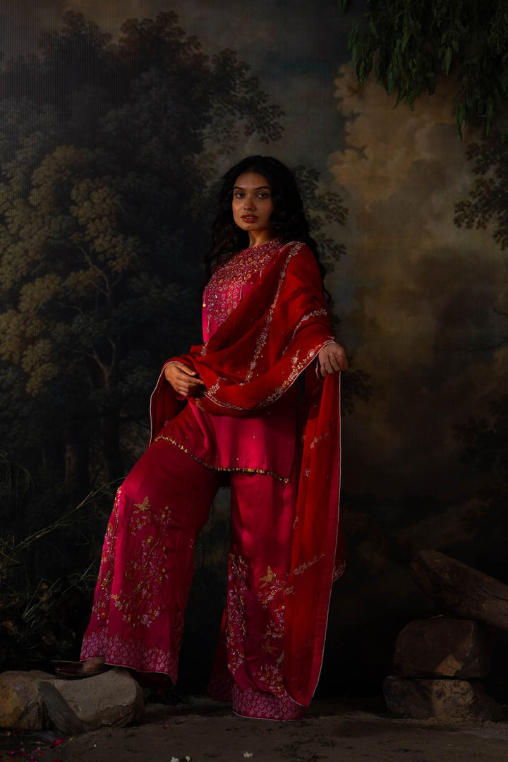 INAYA
