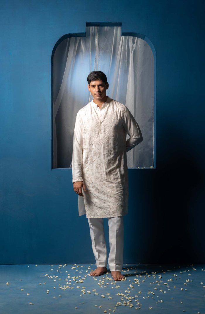 Shop Parijat Kurta | Off-White Kurta Ensemble | houseofayushjain