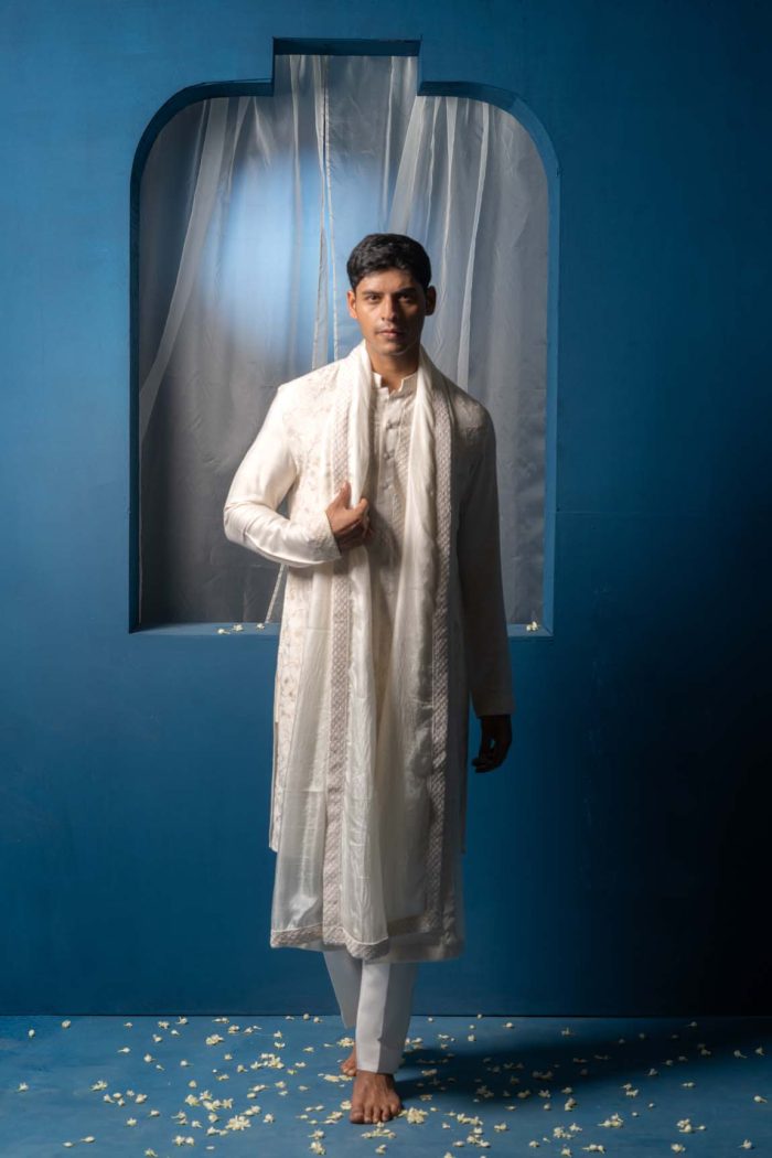 Shop Parijat Kurta Set | Off-White Kurta | houseofayushjain