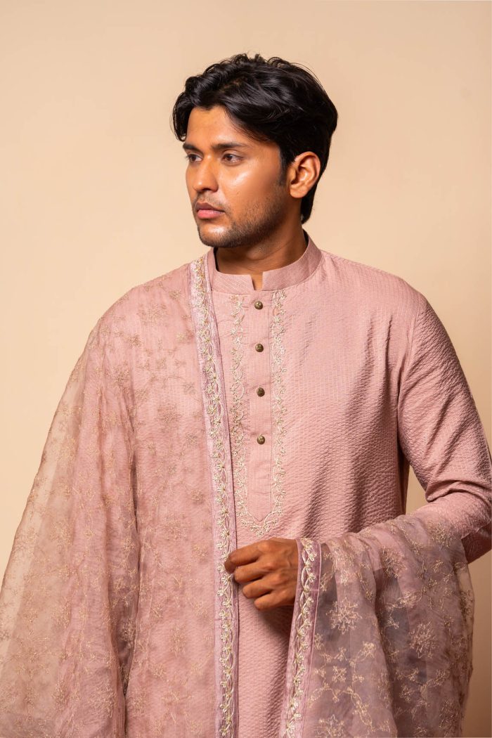 Shop Dusky Pink Kurta | Fitoor Kurta Set | houseofayushjain