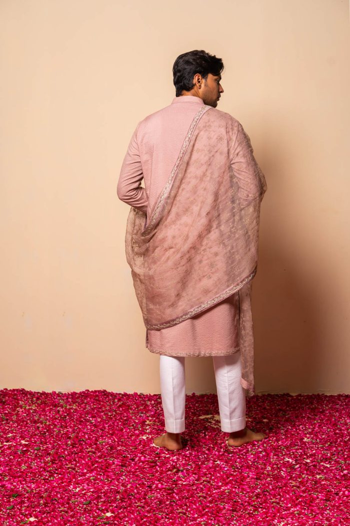 Shop Dusky Pink Kurta | Fitoor Kurta Set | houseofayushjain