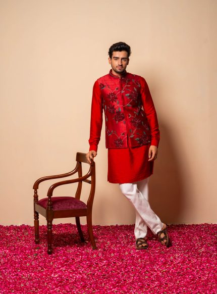 Shop Gulzar Bandi Set | Unique Red Bandi | houseofayushjain