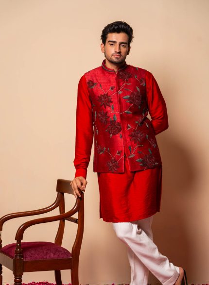 Shop Gulzar Bandi Set | Unique Red Bandi | houseofayushjain