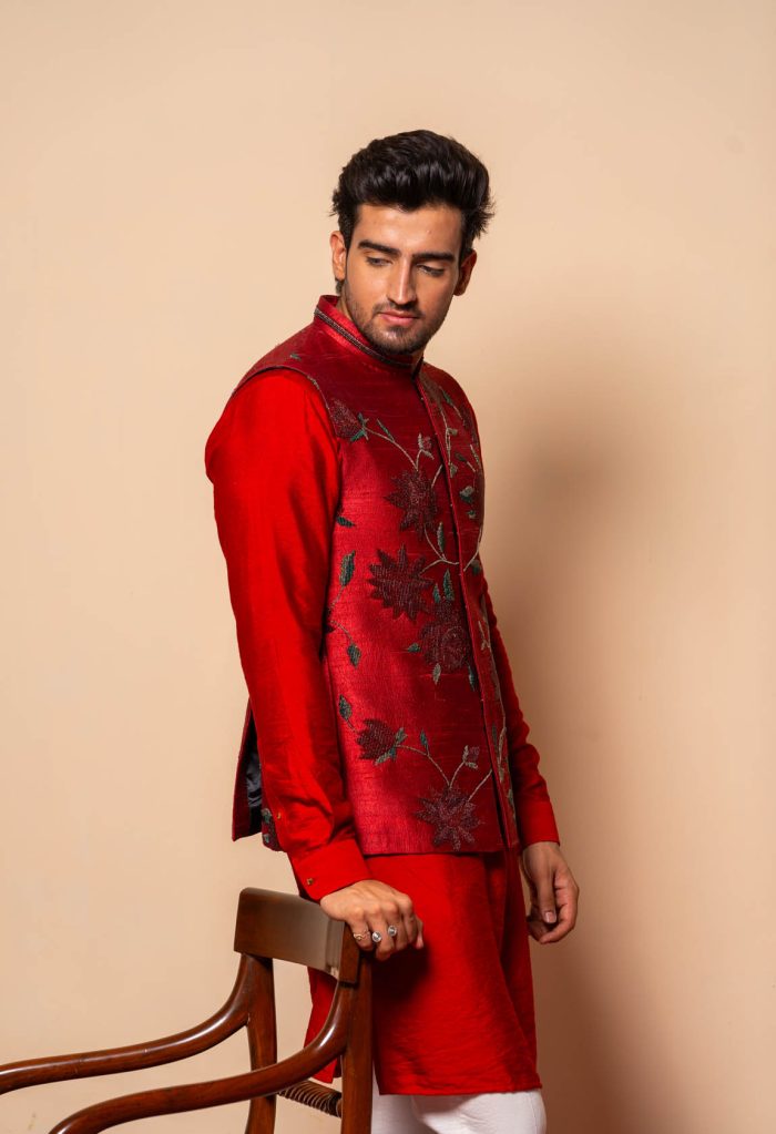 Shop Gulzar Bandi Set | Unique Red Bandi | houseofayushjain