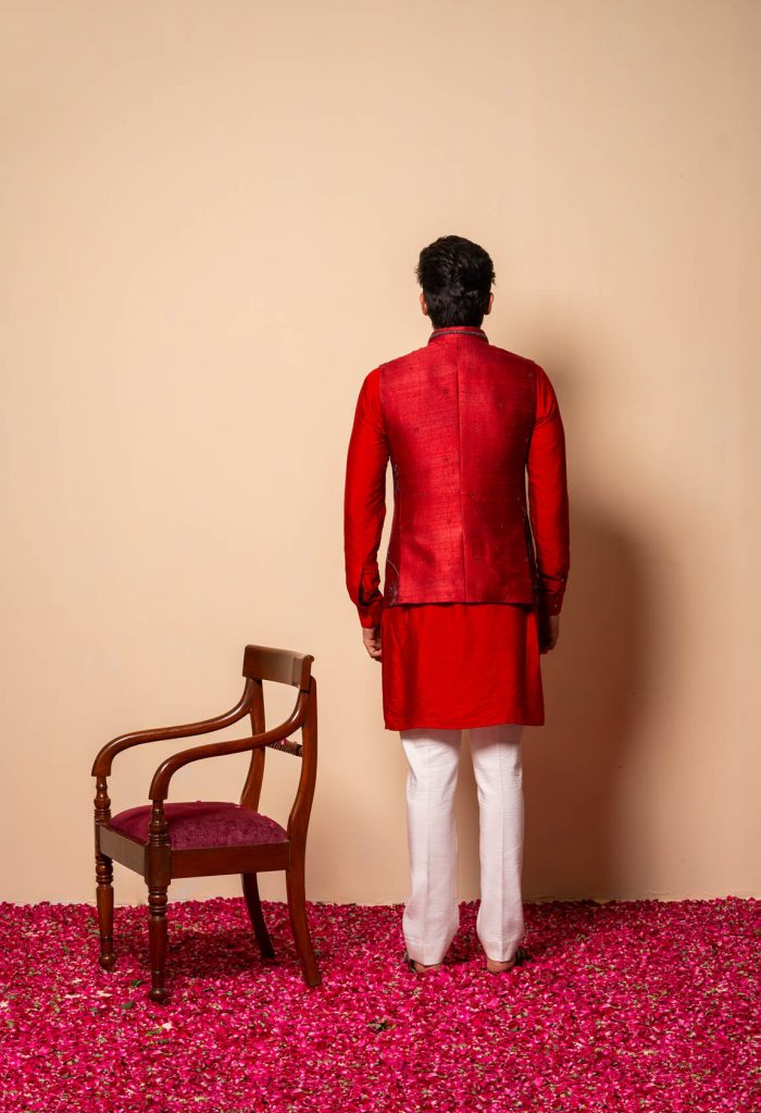 Shop Gulzar Bandi Set | Unique Red Bandi | houseofayushjain