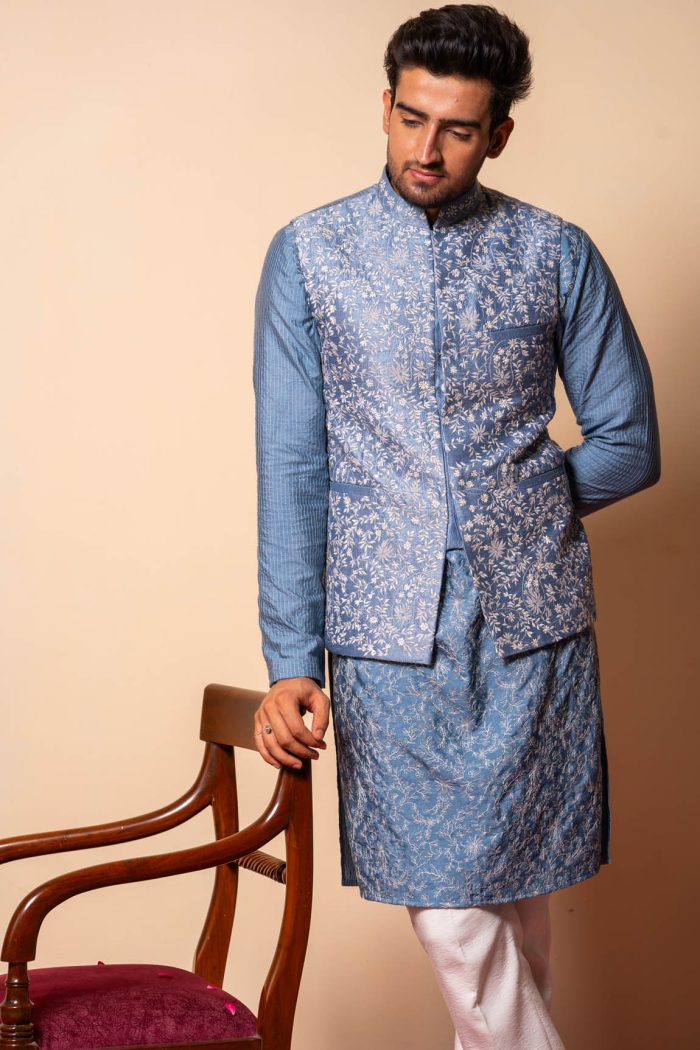 Shop Aangan Bandi Set | Stylish Blue Bandi | houseofayushjain